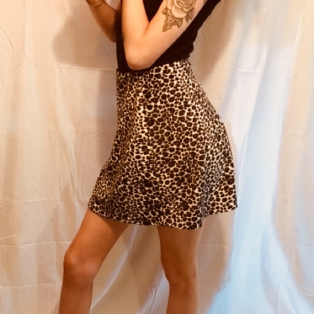 Leopard print mini skirt